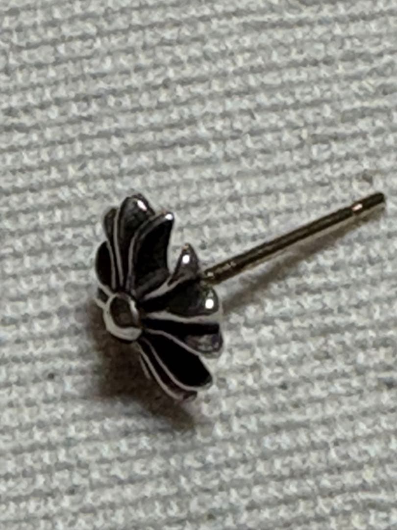 値下げ クロムハーツ ＣHプラス クロスピアス(片耳用) シルバー925