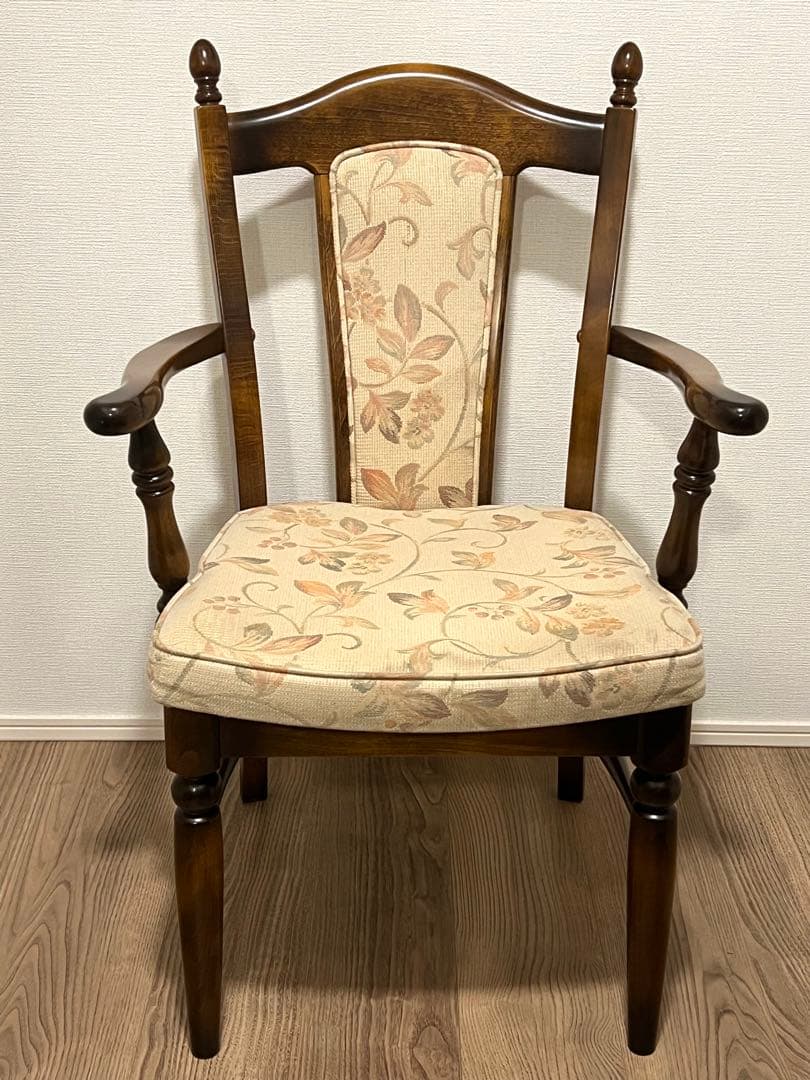 ちほちゃん！美品！カリモク karimoku アームチェア 布張り 木製