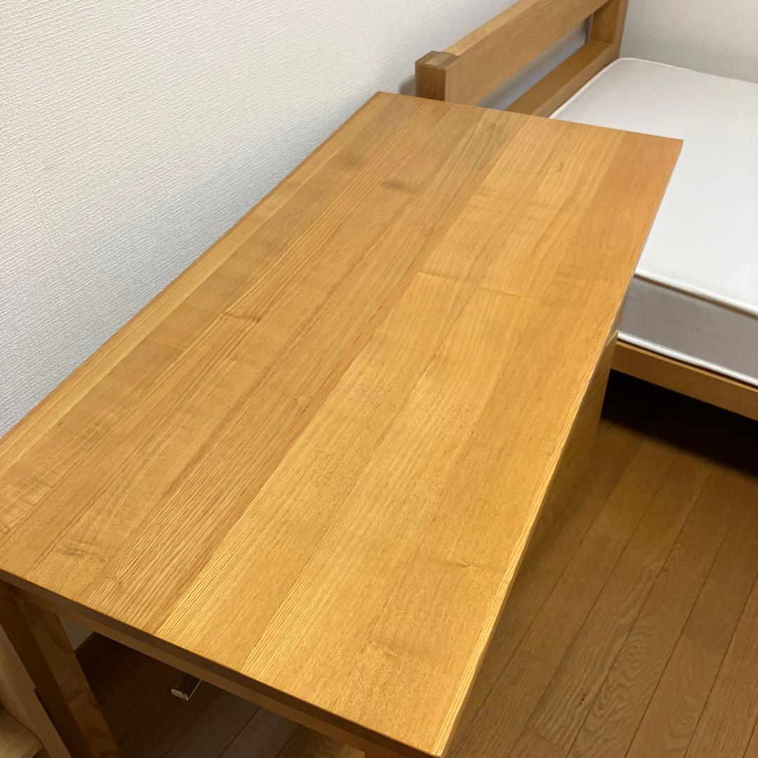 無印良品　タモ材デスク