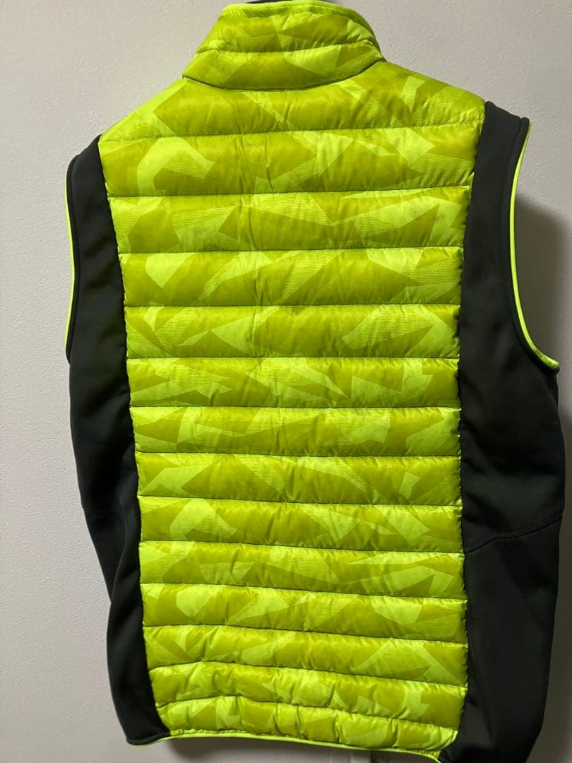 ナイキ　ゴルフ　ダウンベスト