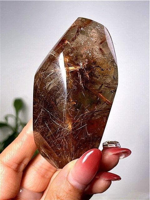 AAA級天然ゴールドルチルクォーツ原石YT7P3/360P05D