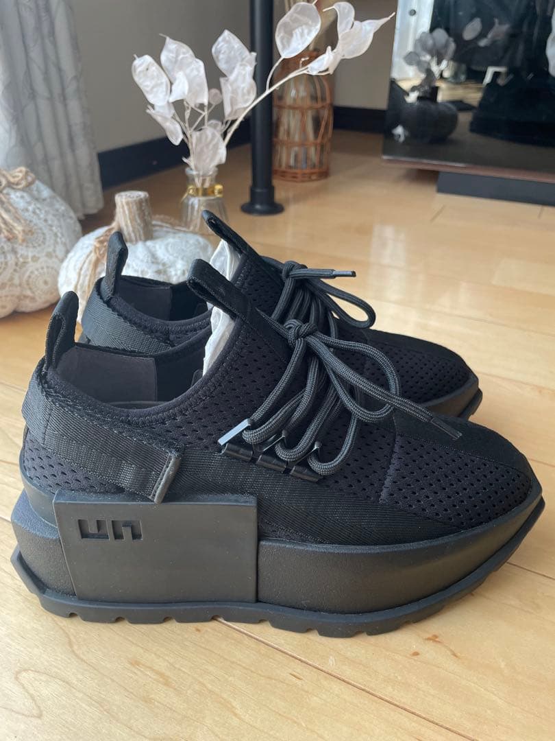 【美品✨】UNITED NUDE Roko Space （BLACK）