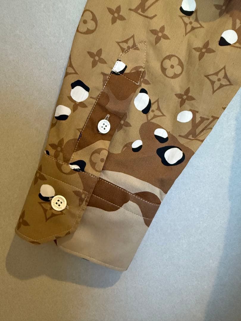 LOUIS VUITTON モノグラム カモフラージュ ロングスリーブ シャツ