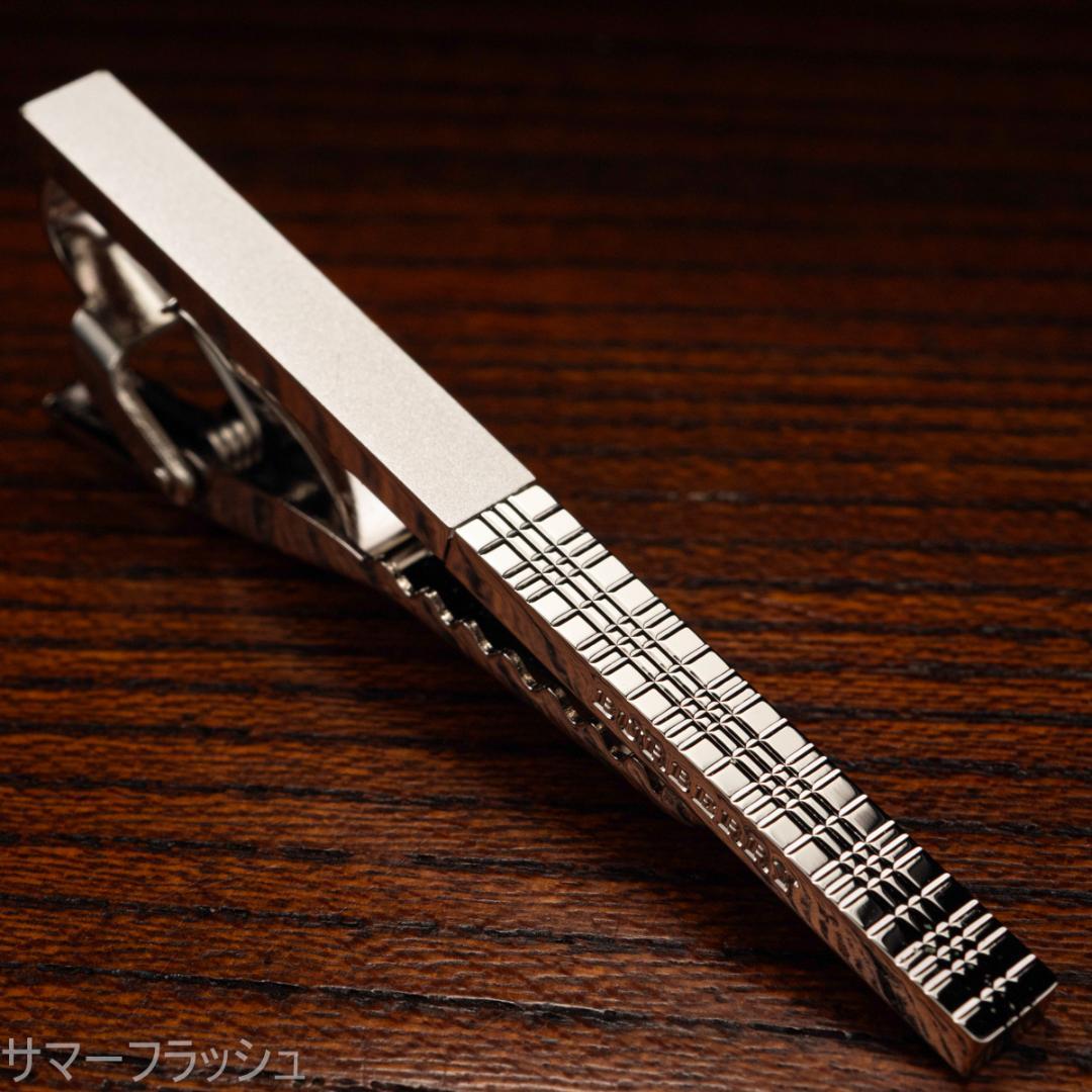 胸元に気品と知性を宿す 箱有 バーバリー チェックネクタイピン Burberry