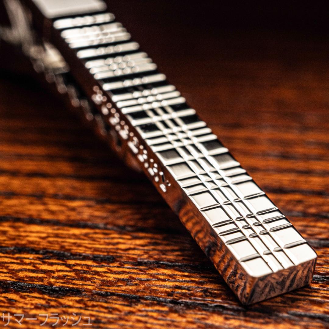 胸元に気品と知性を宿す 箱有 バーバリー チェックネクタイピン Burberry