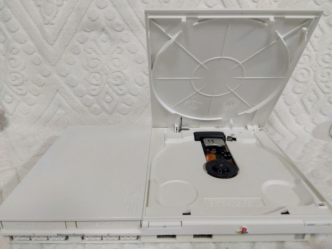 ✨完動美品✨レンズ交換メンテ済✨SCPH-90000 本体 薄型 PS2　※41