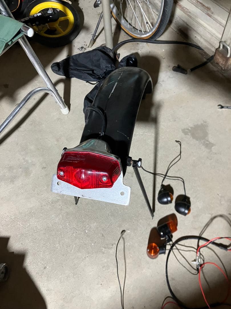 sr400 メーター　フェンダー