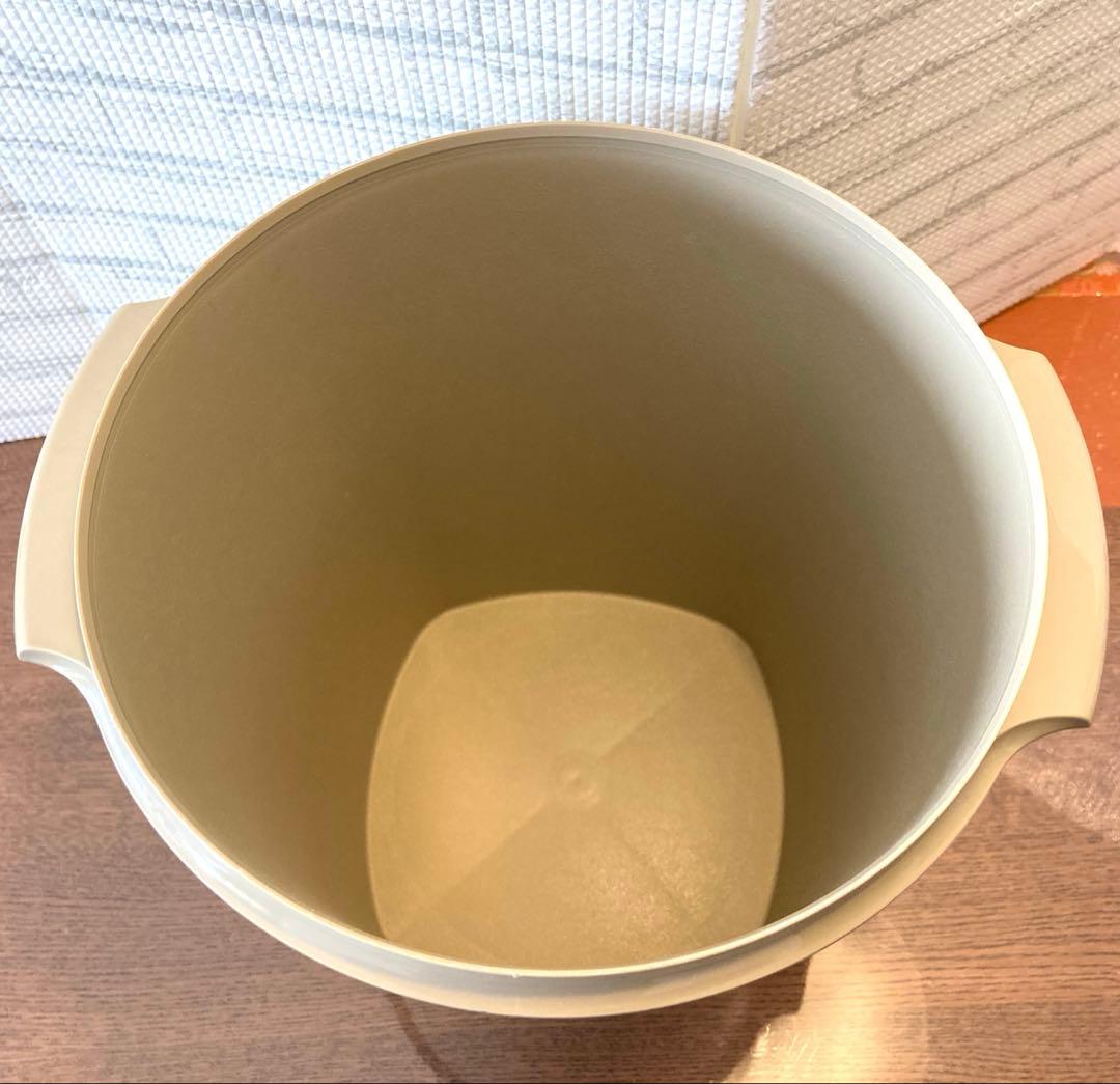 未使用タッパーウェアマキシクイーンデコレーター&マキシデコレーター(2個セット)