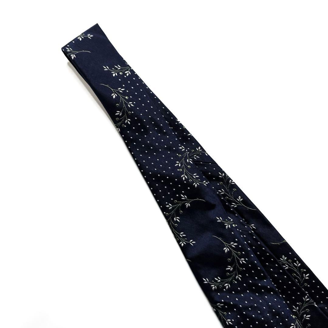 【美品】タイユアタイ　フィレンツェフローラル柄　セッテピエゲ　ネクタイ　ネイビー