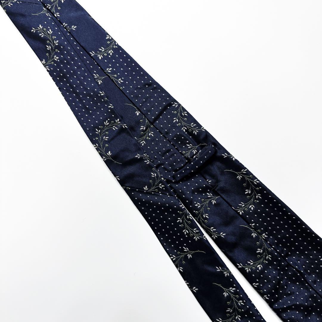 【美品】タイユアタイ　フィレンツェフローラル柄　セッテピエゲ　ネクタイ　ネイビー
