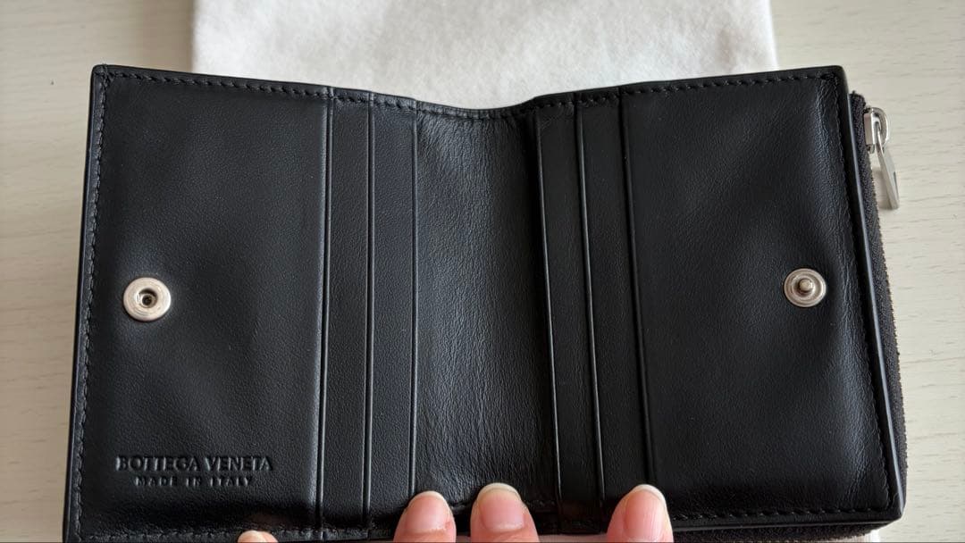 ボッテガヴェネタ　二つ折り財布