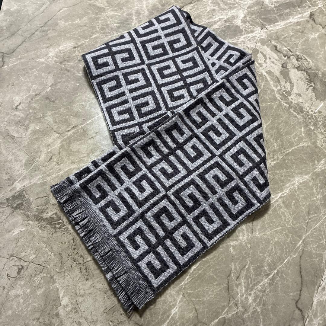 Givenchy ジバンシー マフラー 総柄 ウール100%イタリア製