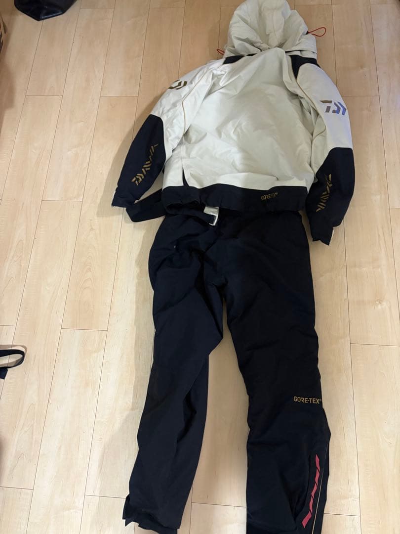 Daiwa フィッシングスーツ(上下セット)