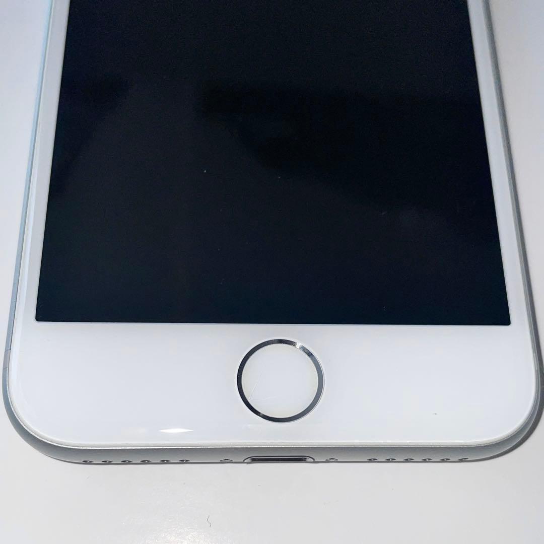 iPhone 7 Silver 128 GB SIMフリー