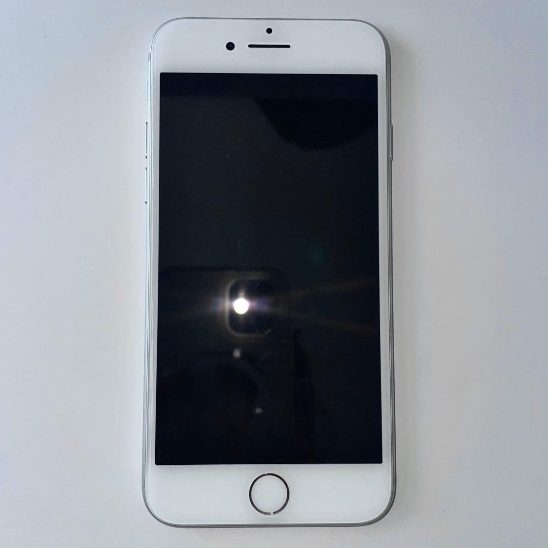 iPhone 7 Silver 128 GB SIMフリー