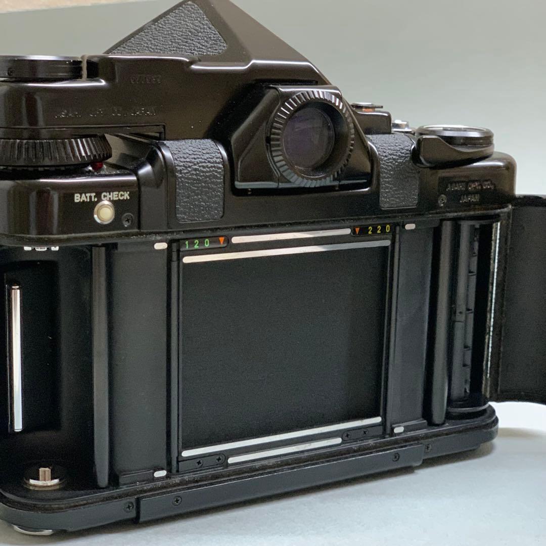 PENTAX 67本体、レンズ３本、接写リング、Kアダプタほかセット格安出品