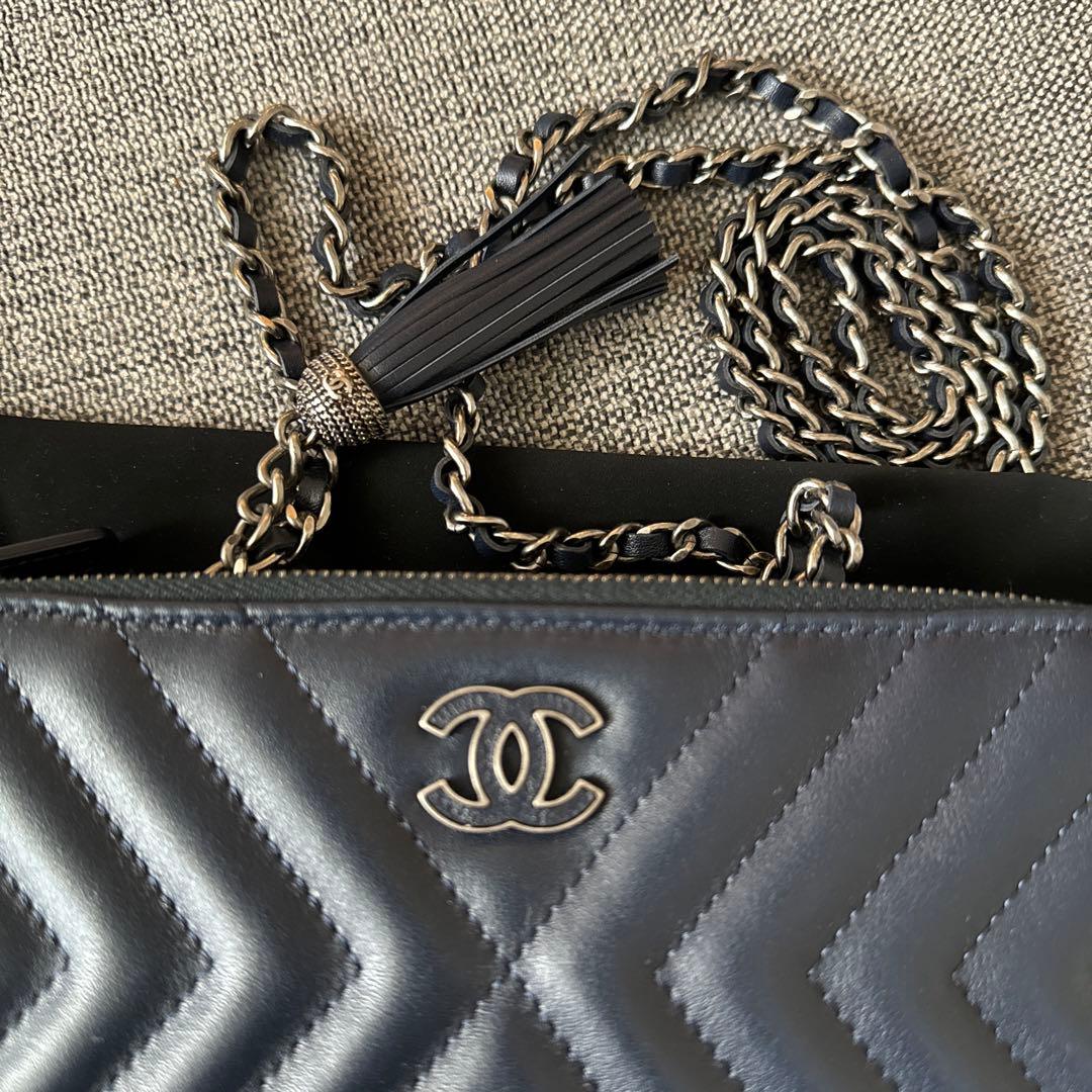 CHANELチェーンウォレット