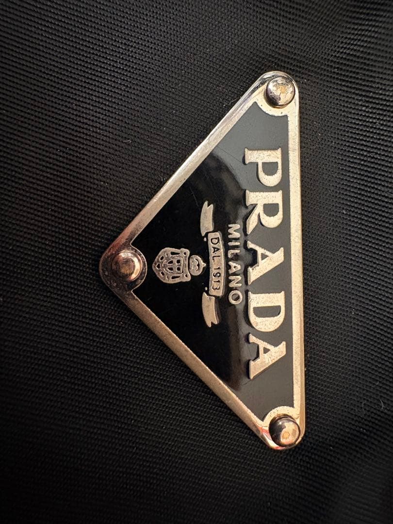 訳あり プラダ ショルダーバッグ 斜め掛け 三角ロゴ マチ有り ブラック