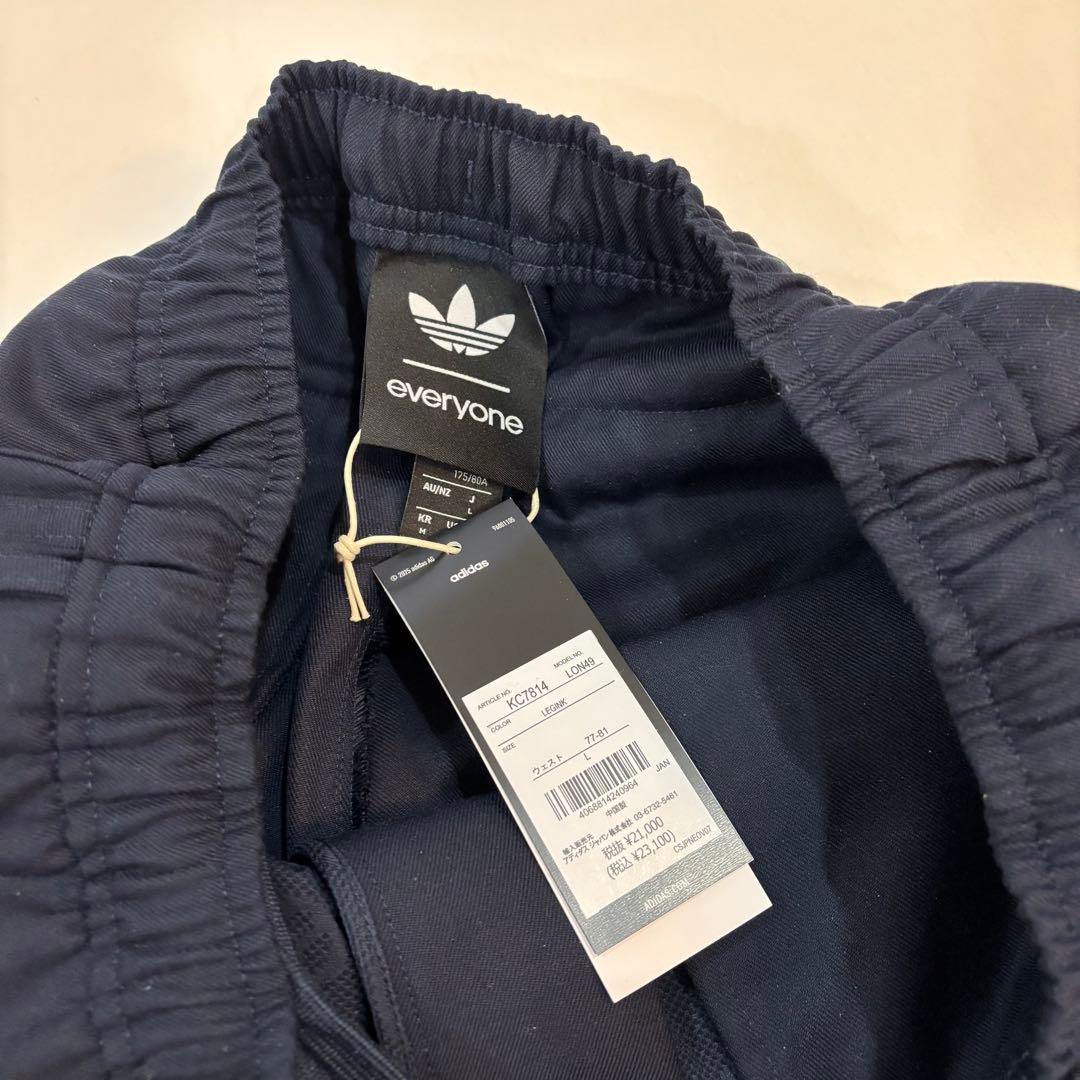 新品未使用　TRACK PANT everyone (LEGEND INK)