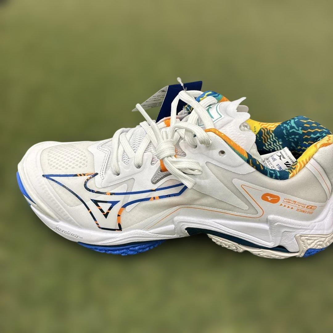 ミズノ ウェーブライトニングZ8 V1GA240056