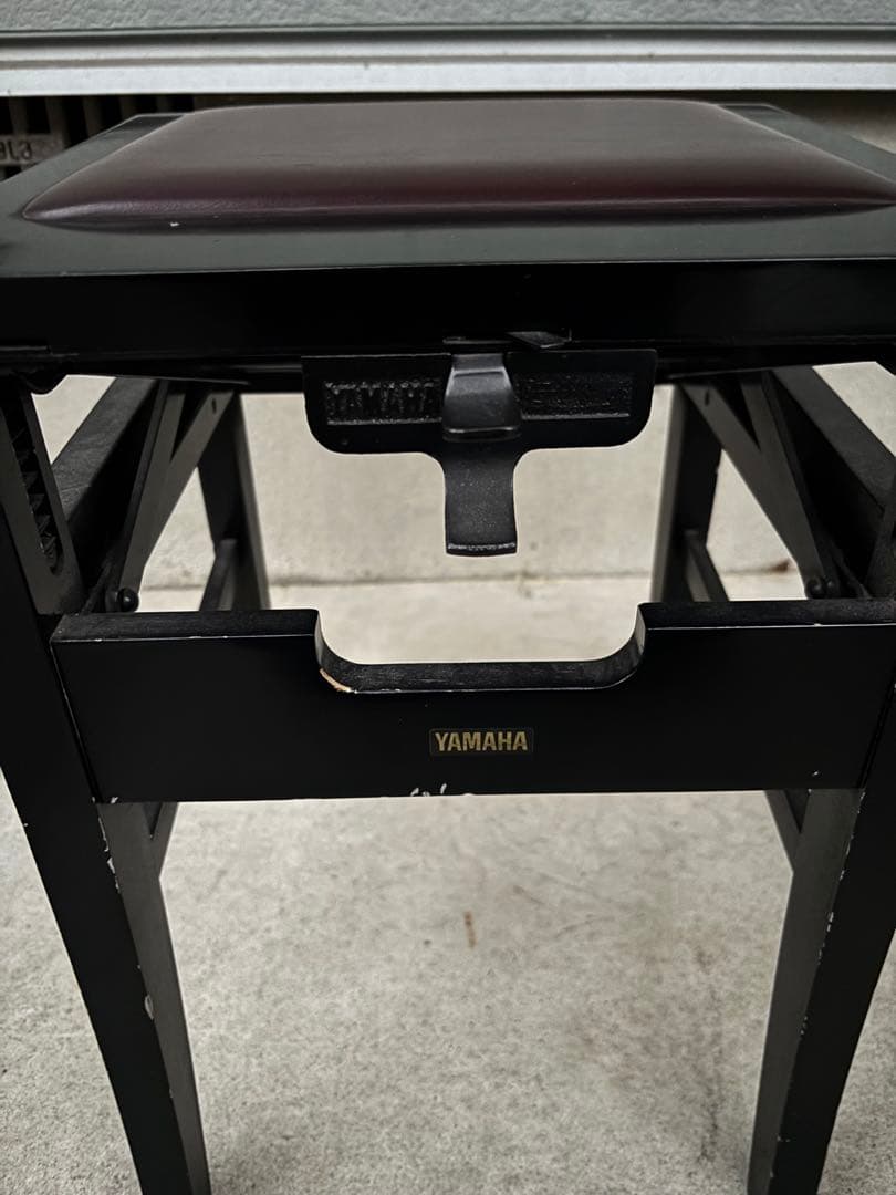 ヤマハピアノ椅子　トムソン椅子　値下げしました！