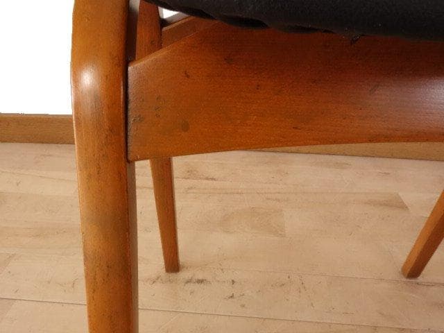 秋田木工　スタッキングスツール（カーキ色）②　座面張替・再塗装済ＵＳＥＤ