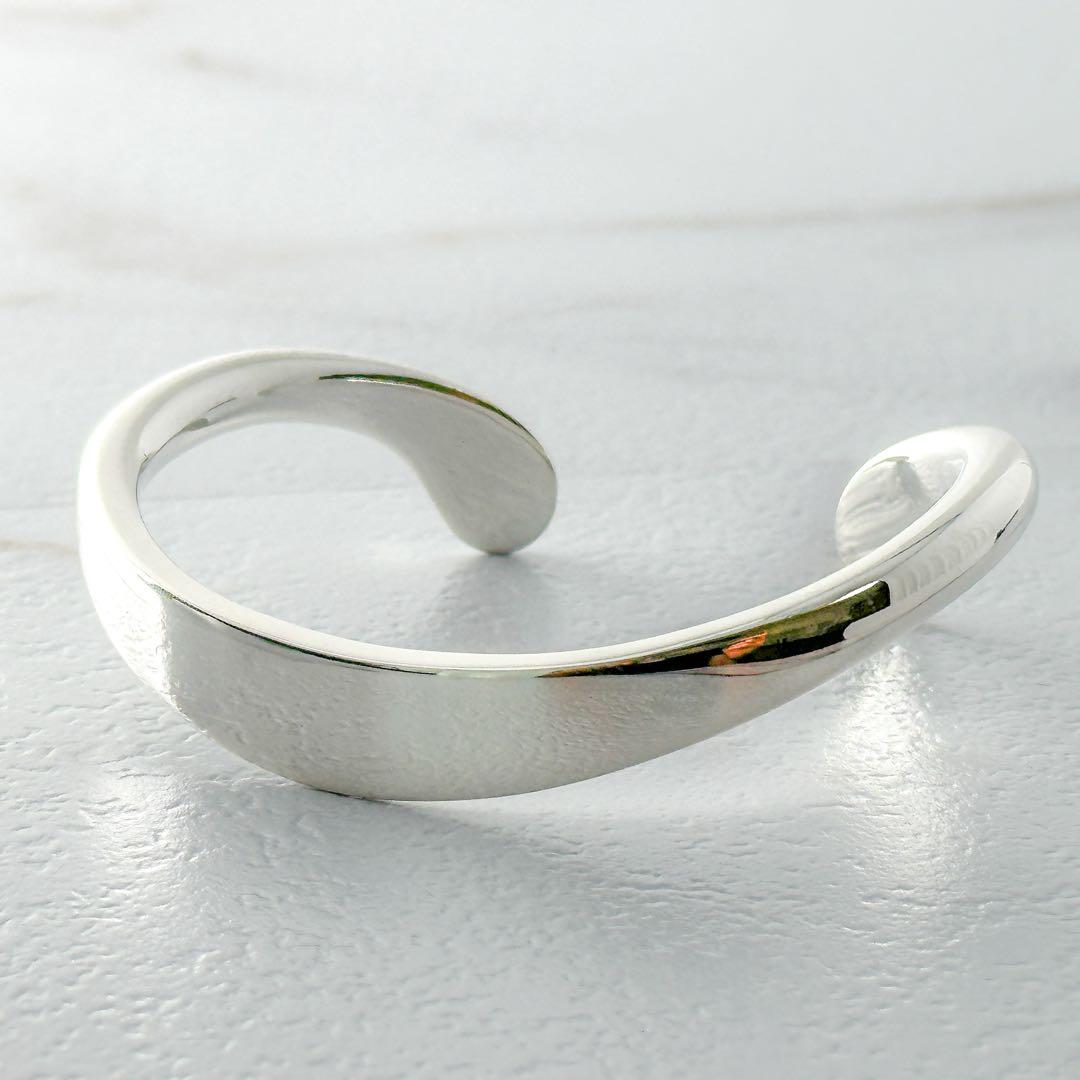 美品　 　バングル　９A　シルバー　925