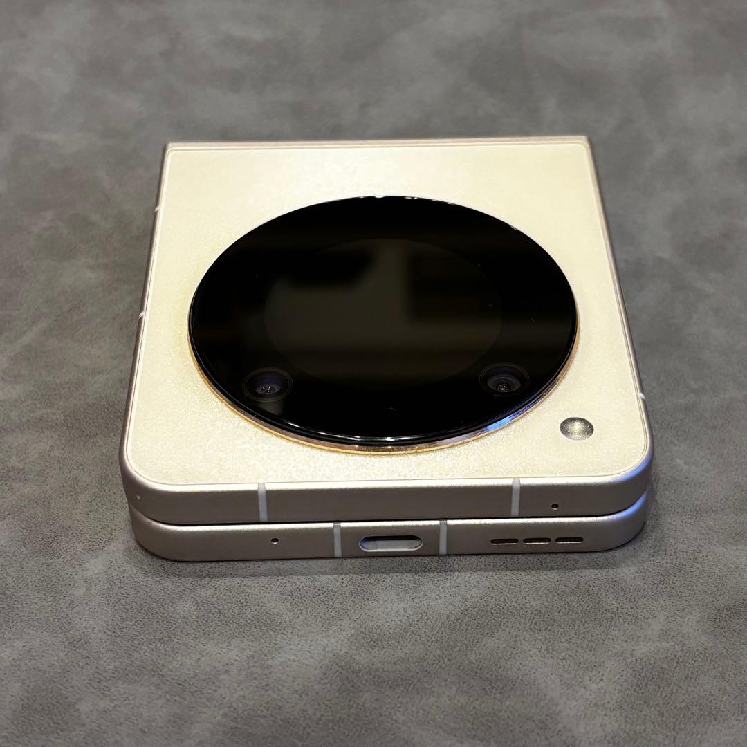 Libero Flip ゴールド　128GB SIMフリー【初期化済み】