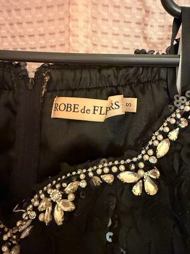 ROBEdeFLEURS　高級首元クロスデザインオフショルダーフレアミニドレス