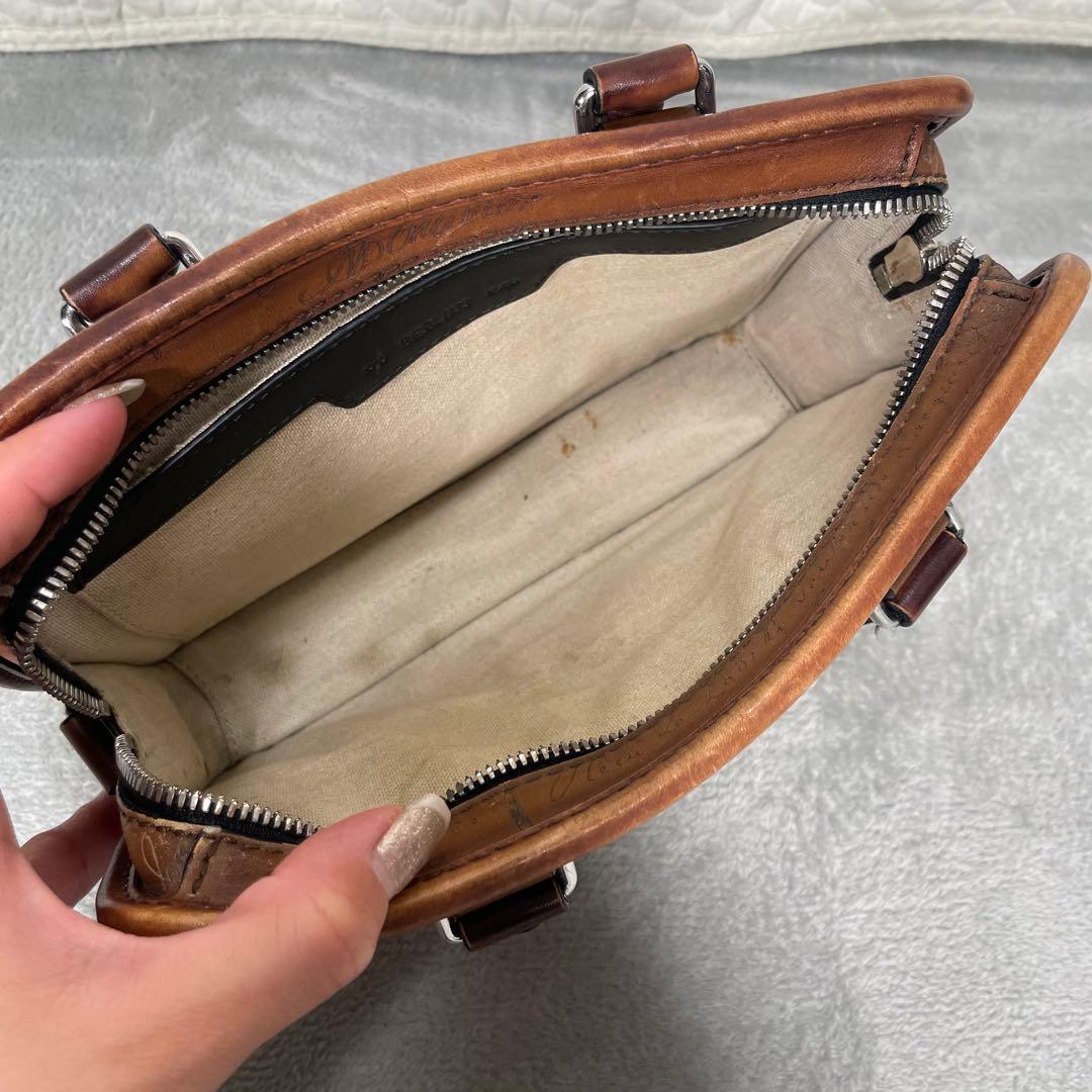 ベルルッティ アンジュール ガリバー スクリットレザー ブリーフケース ブラウン