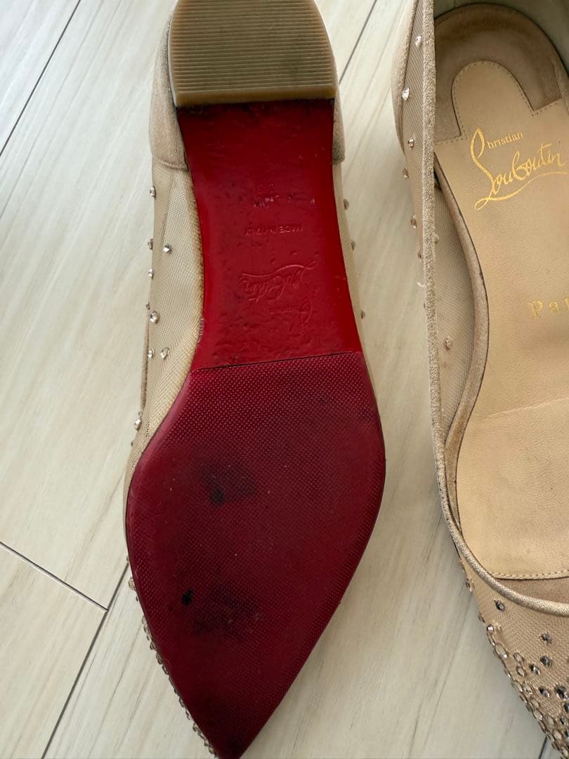 Christian Louboutin ベージュ スパンコール フラットシューズ