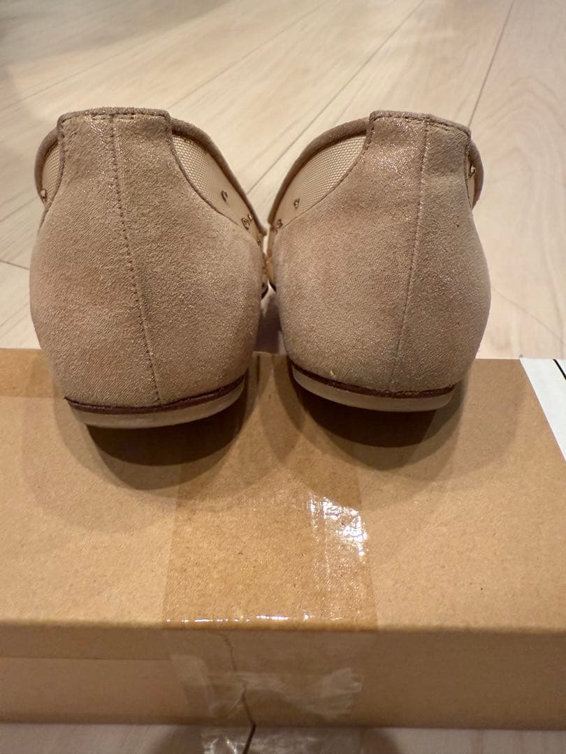 Christian Louboutin ベージュ スパンコール フラットシューズ