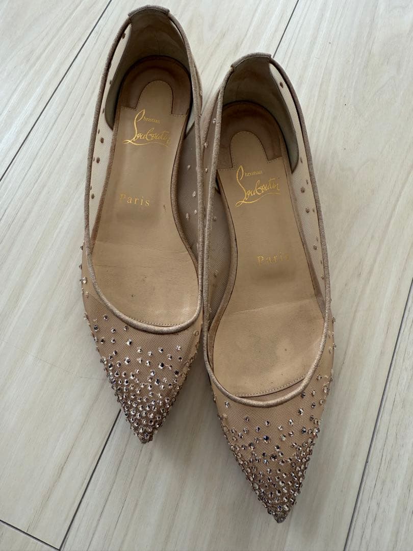 Christian Louboutin ベージュ スパンコール フラットシューズ
