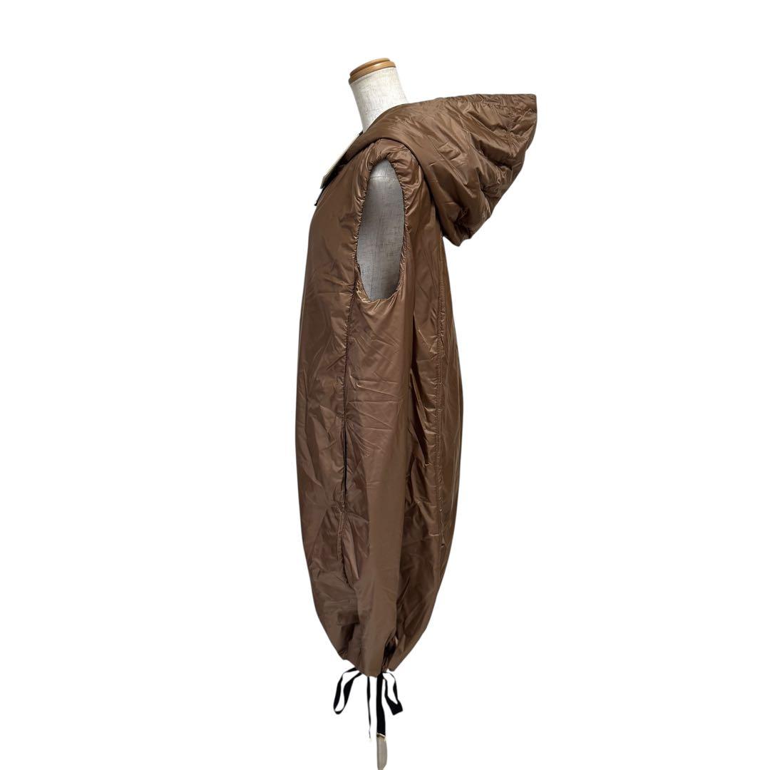 未使用　マックスマーラ TheCube GREENGI ダウンベスト キャメル