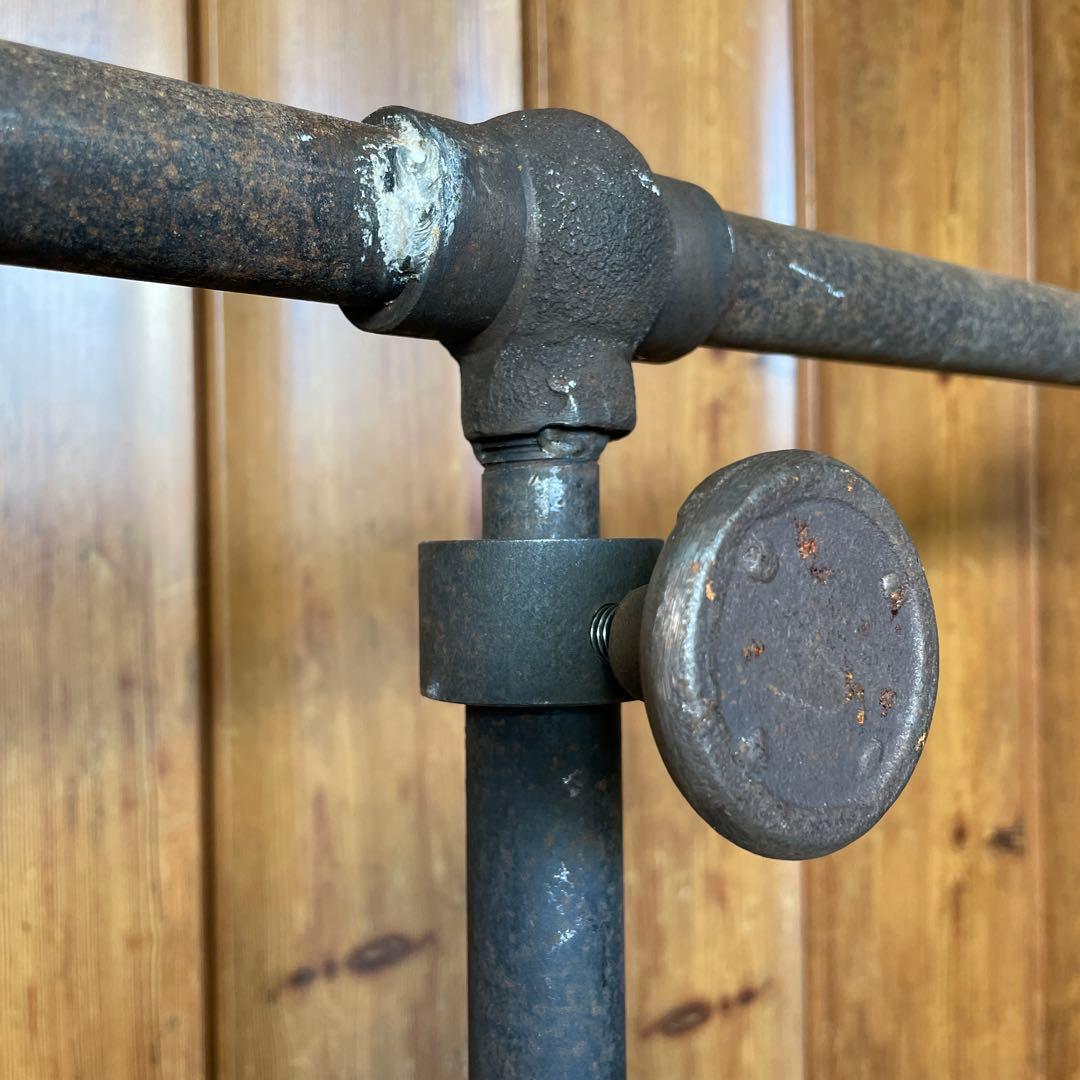 サビ錆シャビー インダストリアル アイアン T字ハンガーラック 店舗什器