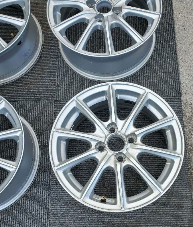 エコホルム 15インチ シルバー 10スポークホイール