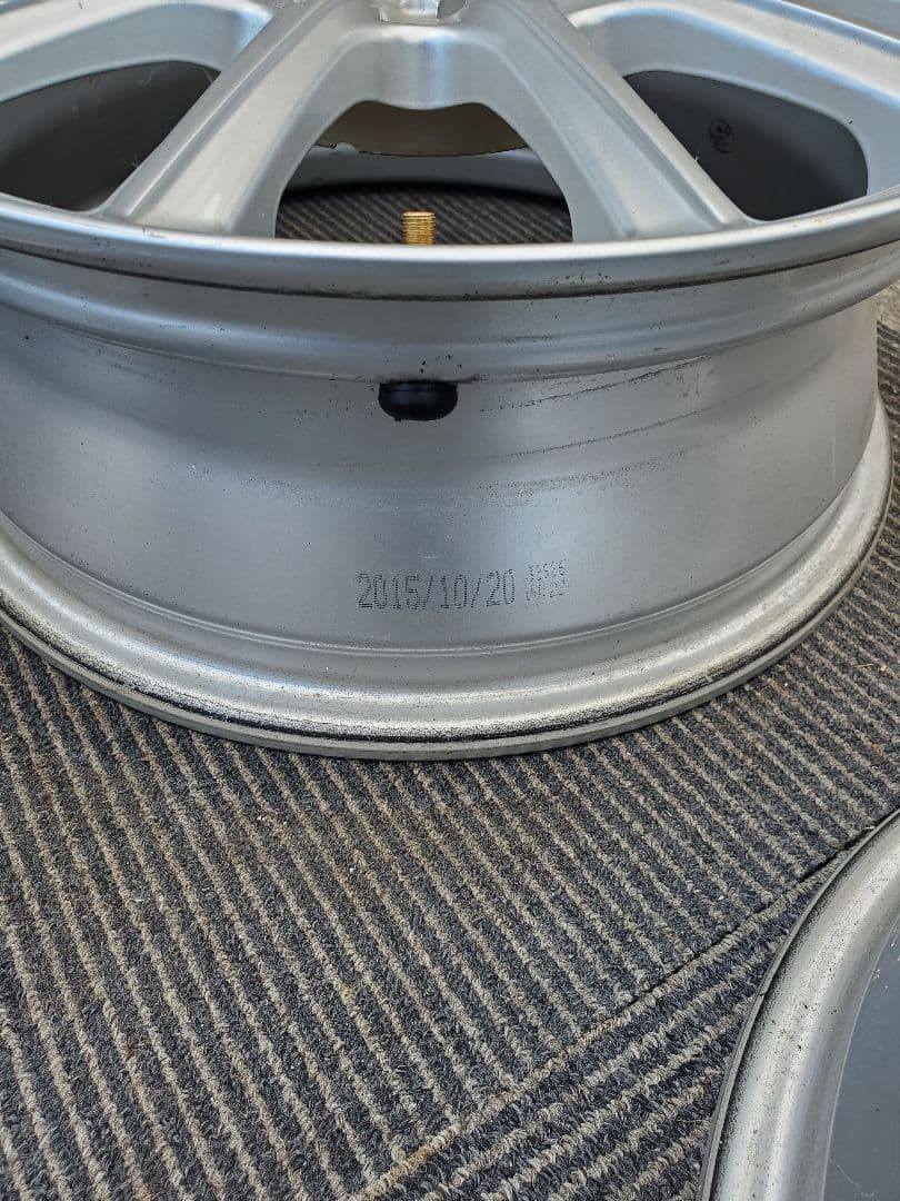 エコホルム 15インチ シルバー 10スポークホイール