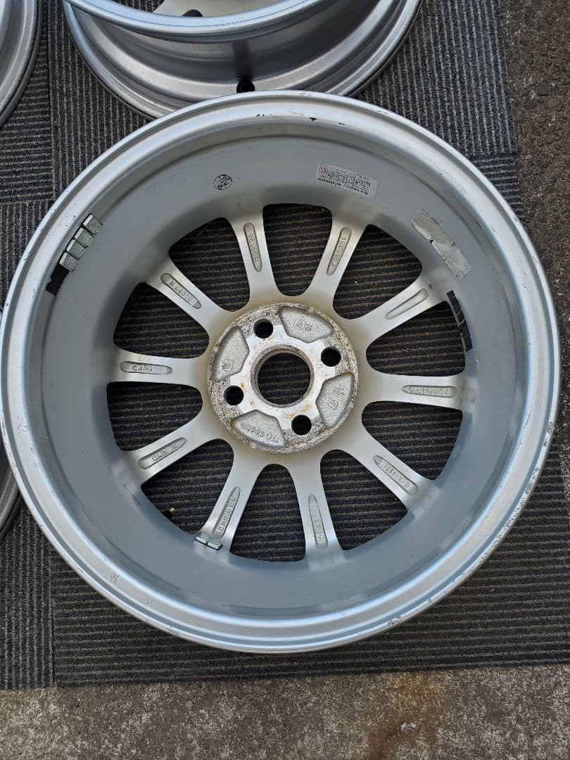 エコホルム 15インチ シルバー 10スポークホイール