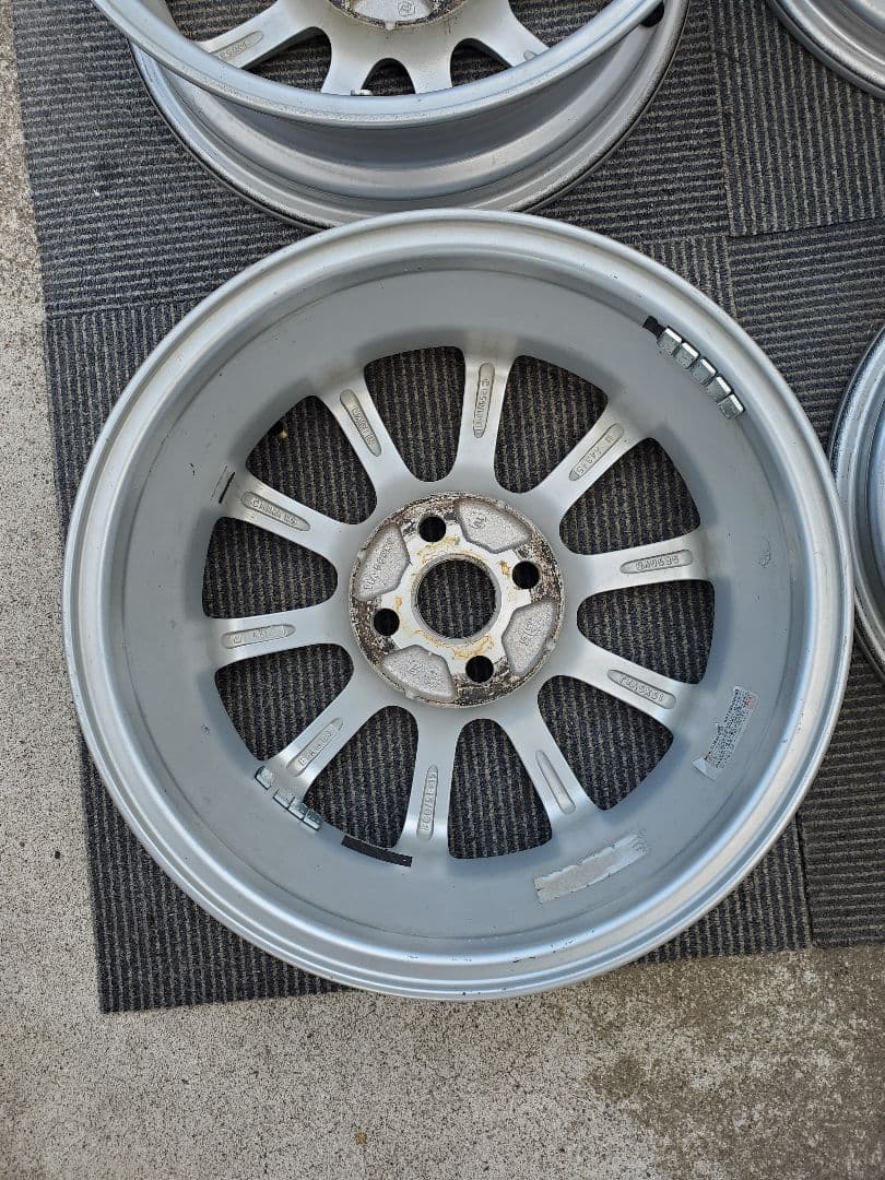 エコホルム 15インチ シルバー 10スポークホイール