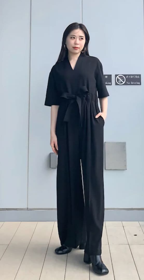 【美品】CLANE クラネ スタンドカラールーズオールインワン ブラック1