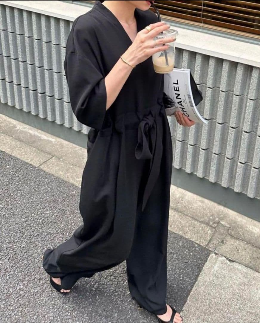 【美品】CLANE クラネ スタンドカラールーズオールインワン ブラック1