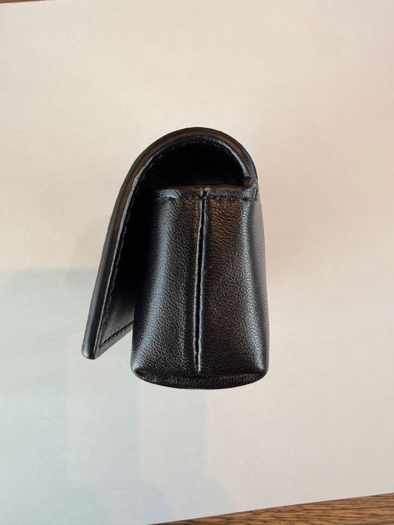 ロジェヴィヴィエAirPodsケース　カバー