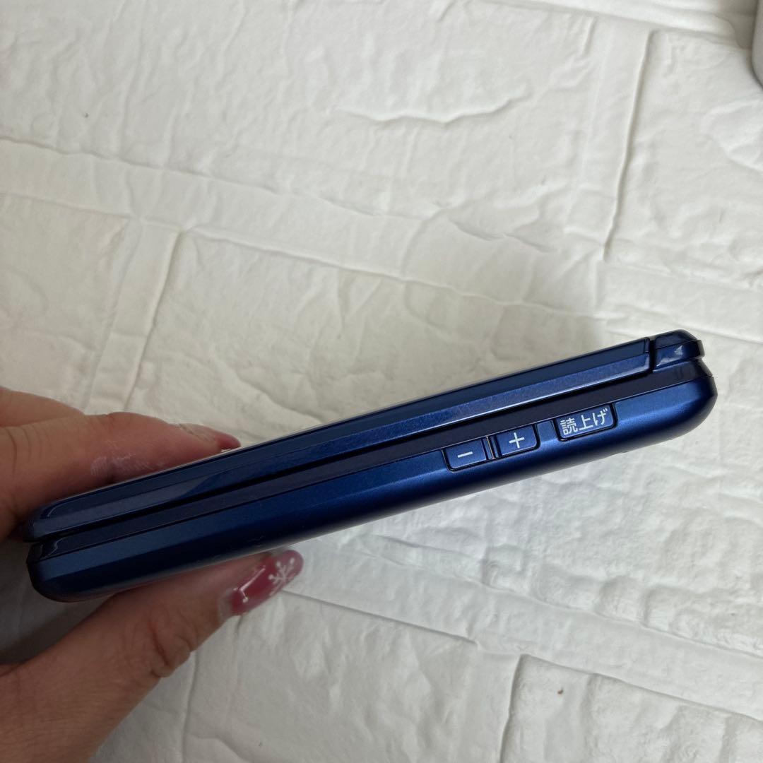 au かんたんケータイライト　KYF43 初期化済み SIMフリー 携帯