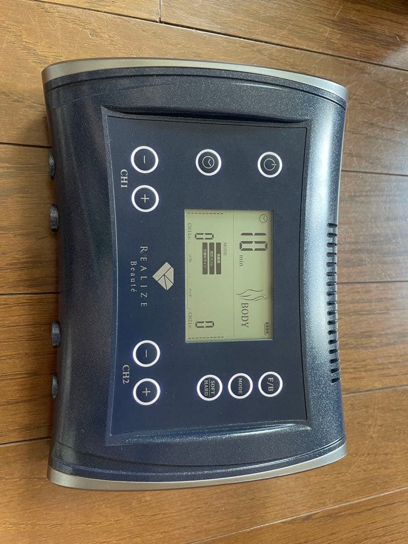 REALIZE スリムビューティー EMS機器