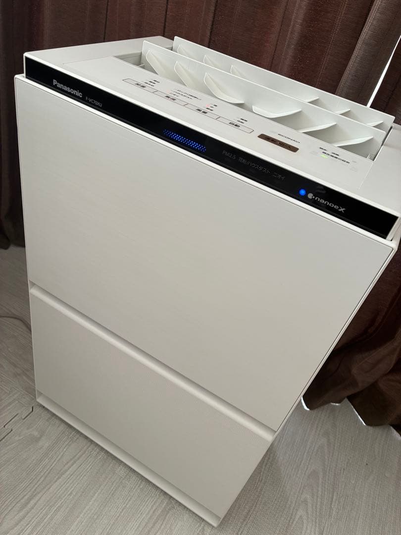 美品　Panasonic 空気清浄機 F-VXW90-W ホワイト