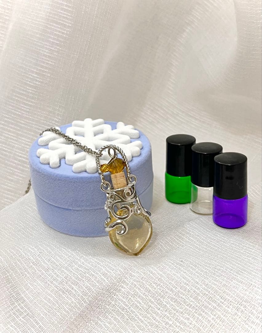 【新品・最終値下げ】アンシェントメモリーオイル 星座オイル12本 香水瓶など