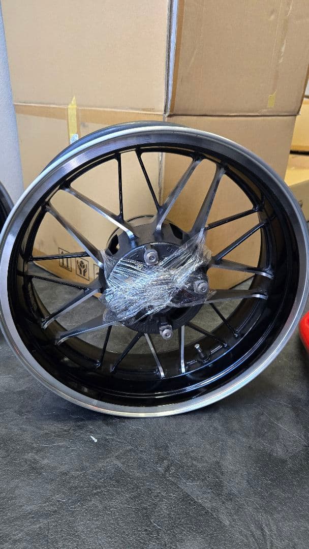 Z900RS　純正ホイール