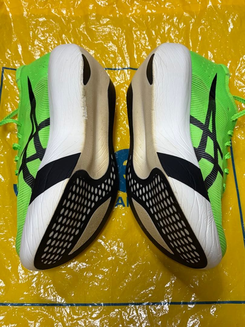 ASICS メタスピードレイ　23.5cm