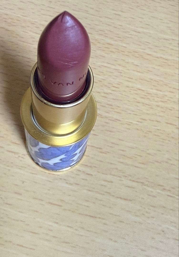 む*む様 ドリスヴァンノッテン 口紅＋ケース