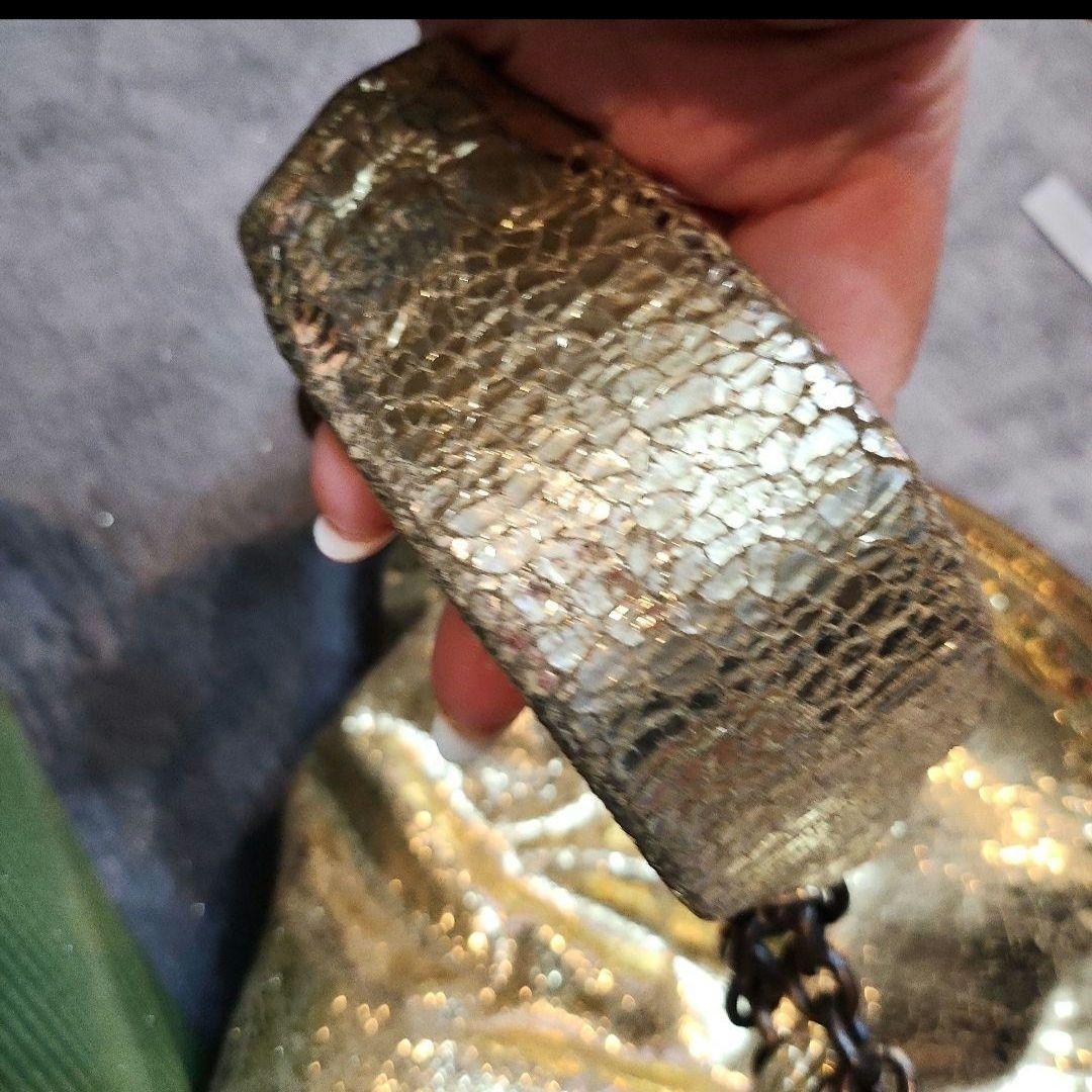 GIVENCHY　ジバンシー　プルート　ゴールドバック　キラキラ　金